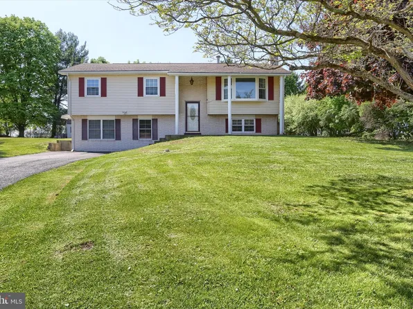 2351 Armstrong Valley Rd, Halifax, PA 17032