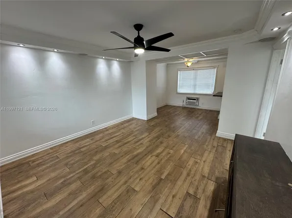 2000 Buchanan St, Hollywood, FL