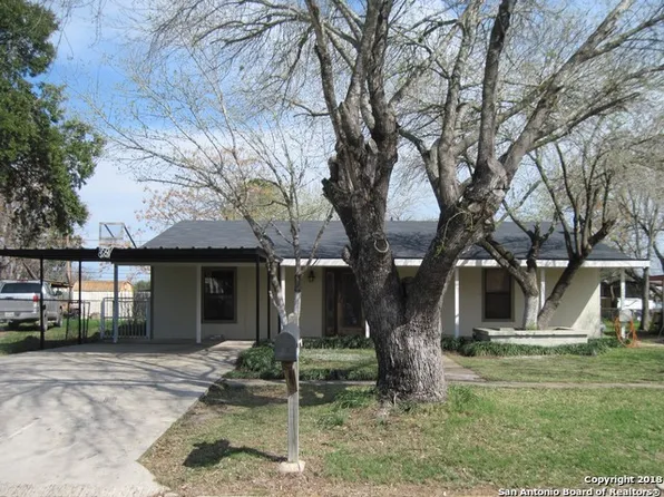 212 Djenadi Dr, Pleasanton, TX 78064