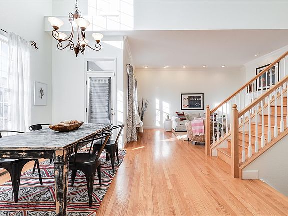 4th image of 440 N Syracuse St #4