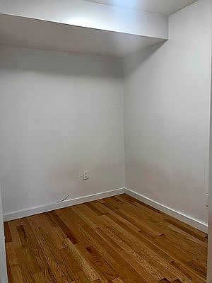 5th image of 2690 Morris Ave #2J