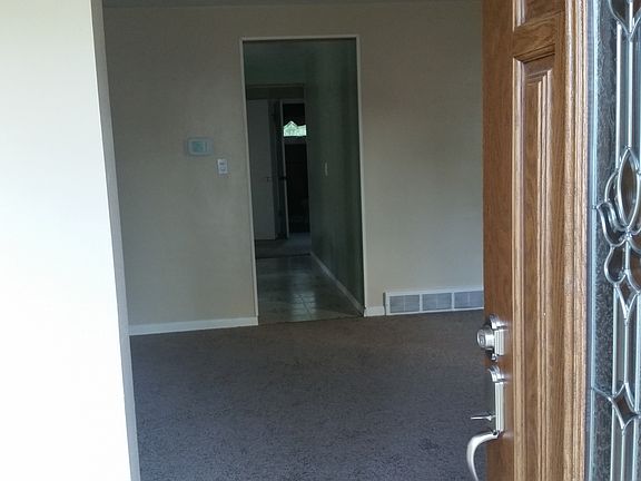 2nd image of 285 Abbington Ave
