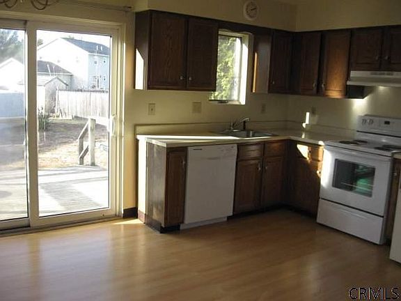 2nd image of 8A Woodridge Cir