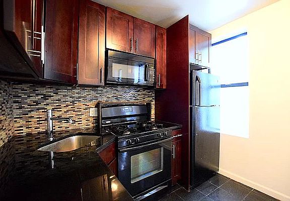 5th image of 250 E 117th St APT 3B