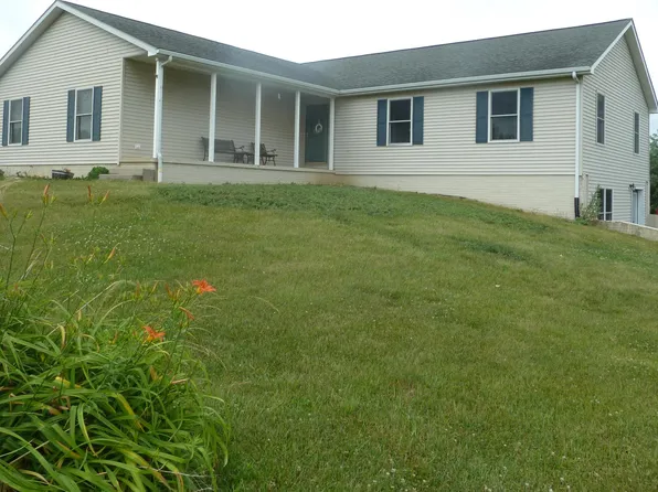 8294 W Territorial Rd, Montgomery, MI 49255