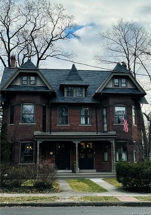 2nd image of 402 High St