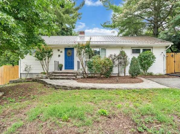 100 Roseland Dr SW, Christiansburg, VA 24073