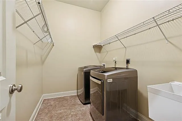 816 Decatur St — Photo 18