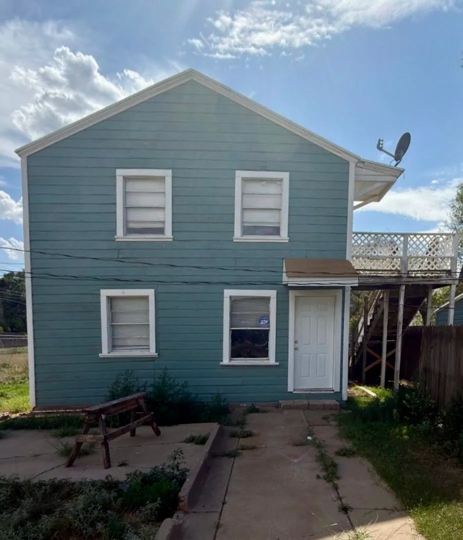 CBS 2304 Avenue V — Photo 1