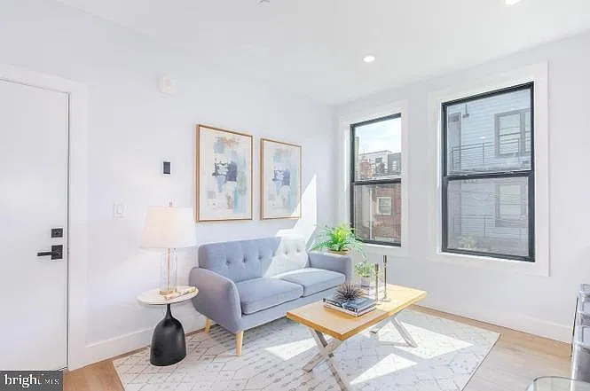 1 bed, 1.0 bath, 550 sqft, $1,950 — Photo 3