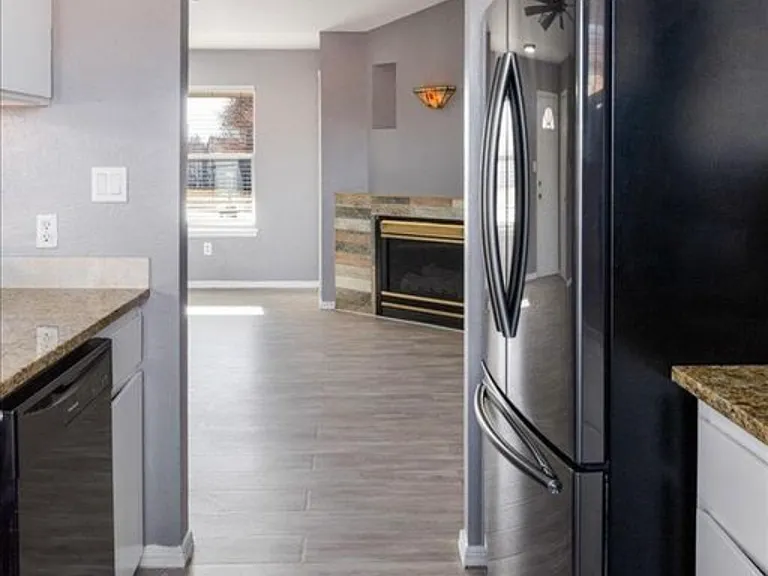 4303 SW Wolf St — Photo 10