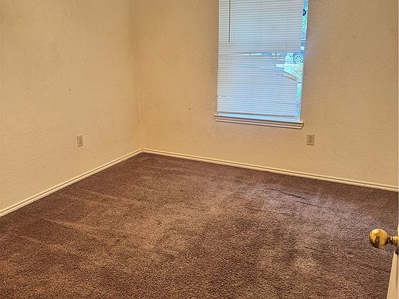 4th image of 2110 Sandstone Dr