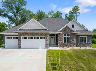 5631 Seminole Valley Trl NE, Cedar Rapids, IA 52411