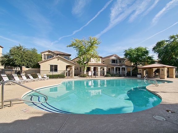 2nd image of 90 E Palomino Dr