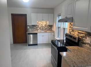 83 Potter St FLOOR 2, Cranston, RI 02910