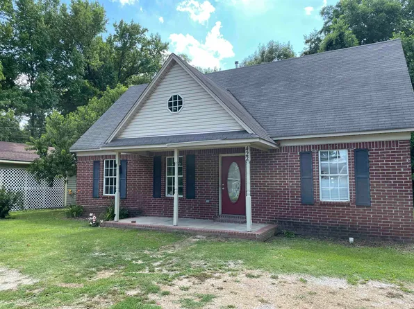 422 Hyde Park Cir, Covington, TN 38019