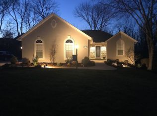 1237 Kentland Ct, Hebron, KY 41048