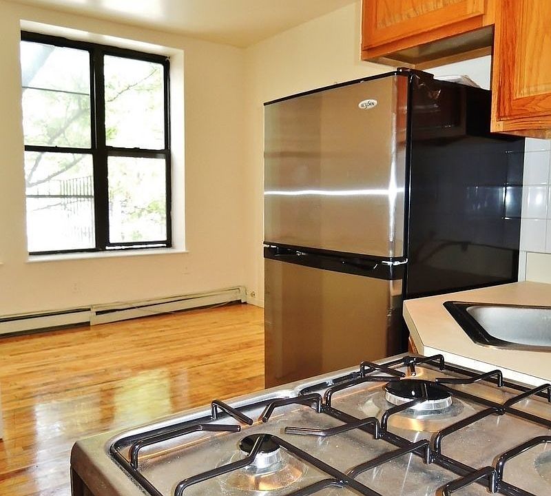 1st image of 121 Orchard St Unit 2