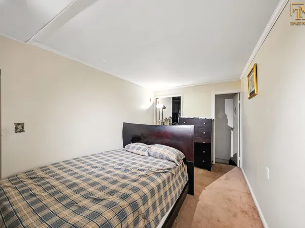 1226 East 51st Street image 13 of 29