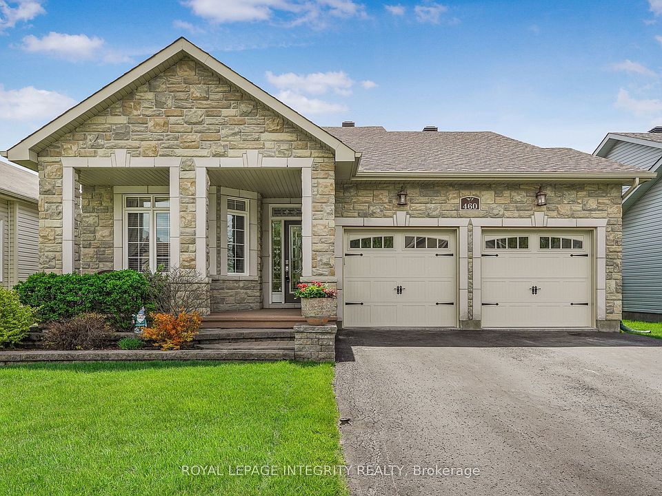 1st image of 460 Jasper Cres