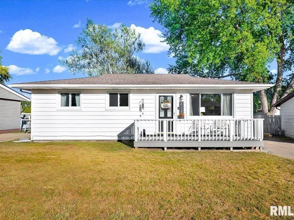 418 Sherwood Dr, Pekin, IL 61554