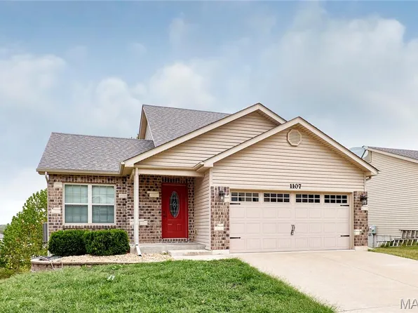 1107 Marathon Dr, Foristell, MO 63348