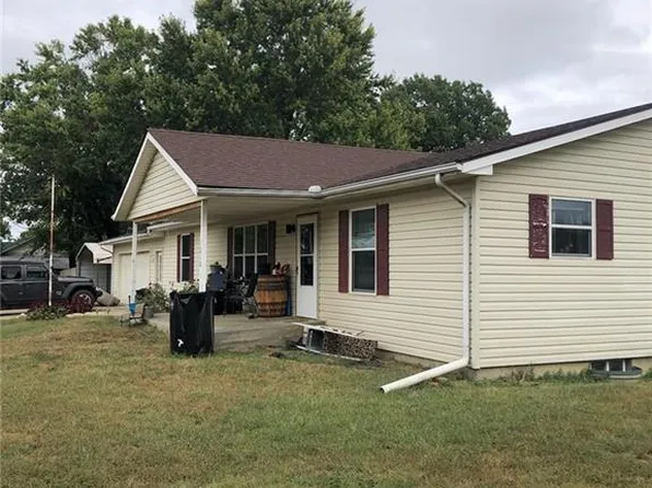 210 N Blain, Moline, KS 67353