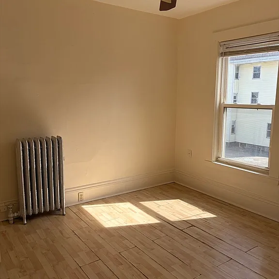 10-12 Maple St #6 — Photo 5