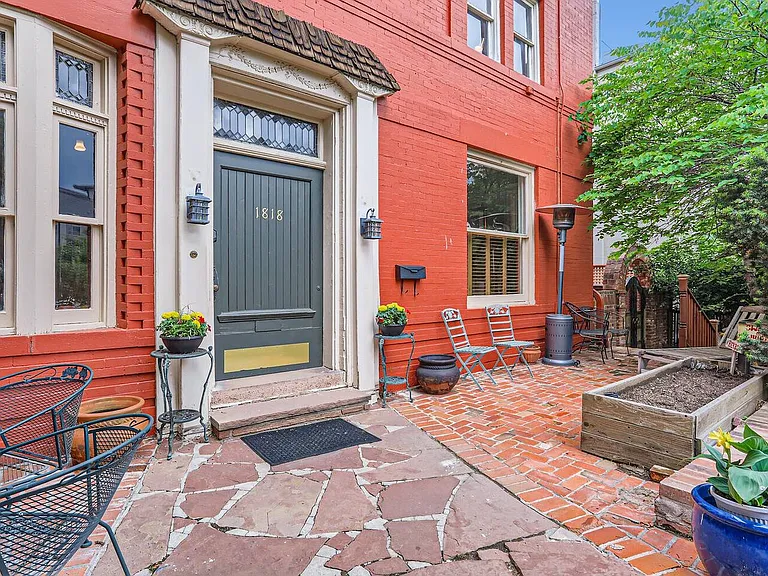 1818 Gaylord St — Photo 3