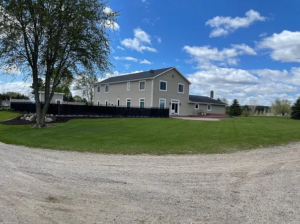 3007 E Condensery Rd, Sheridan, MI 48884