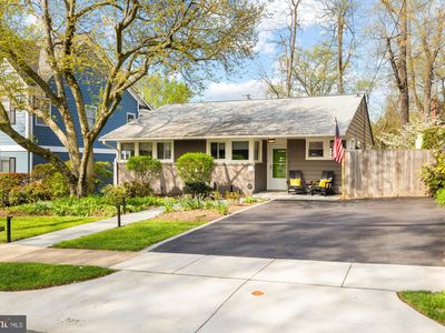 9302 Ewing Dr, Bethesda, MD, 20817