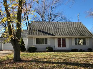 316 Chanticleer Trl, Lansing, MI 48917