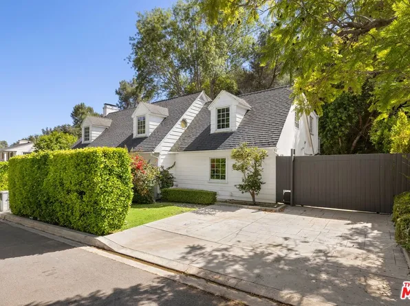 501 Cascada Way, Los Angeles, CA 90049