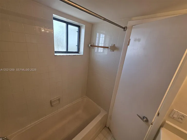 5560 W 21st Ct #308 — Photo 26