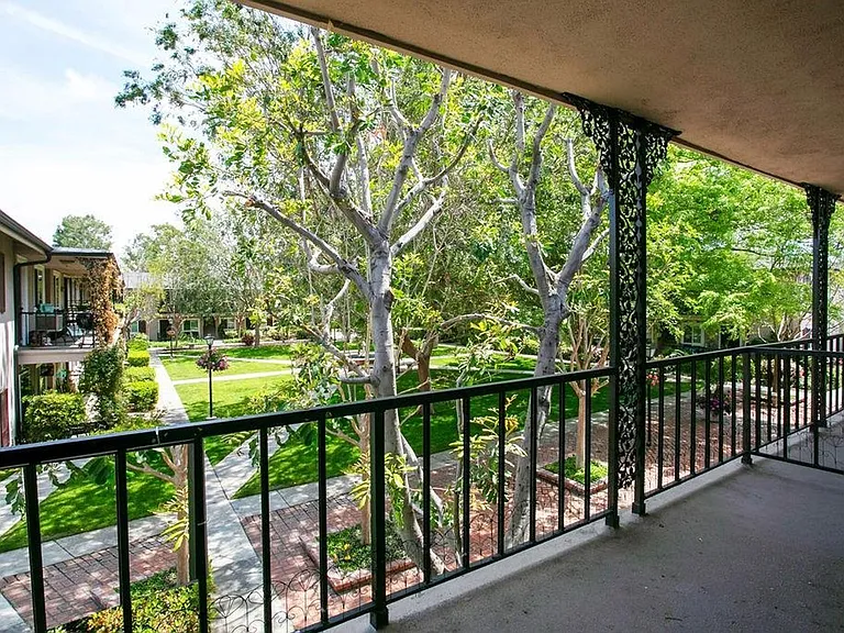 660 S Glassell St — Photo 20