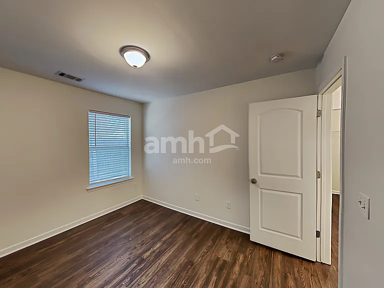 39 Camden Way — Photo 12