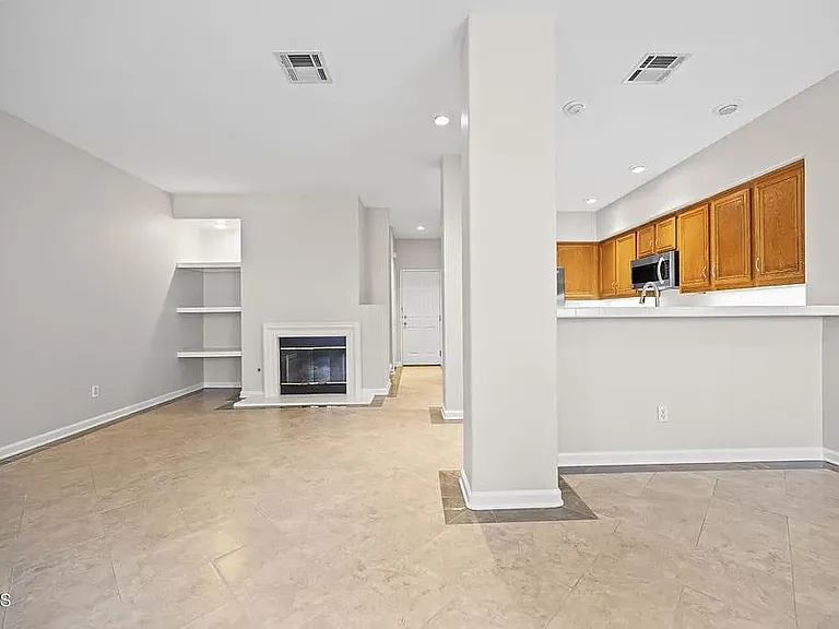 273 Camino Toluca — Photo 4