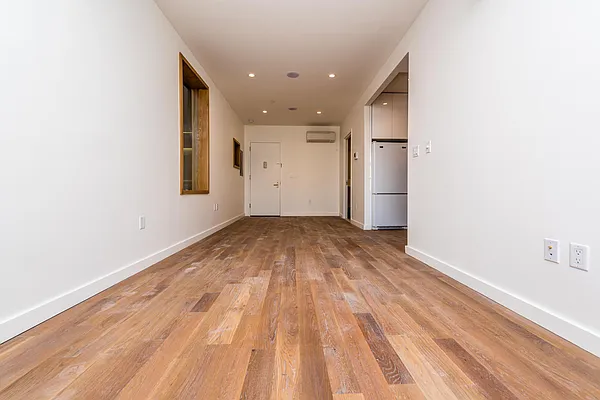 Rented by Nooklyn NYC LLC | media 66