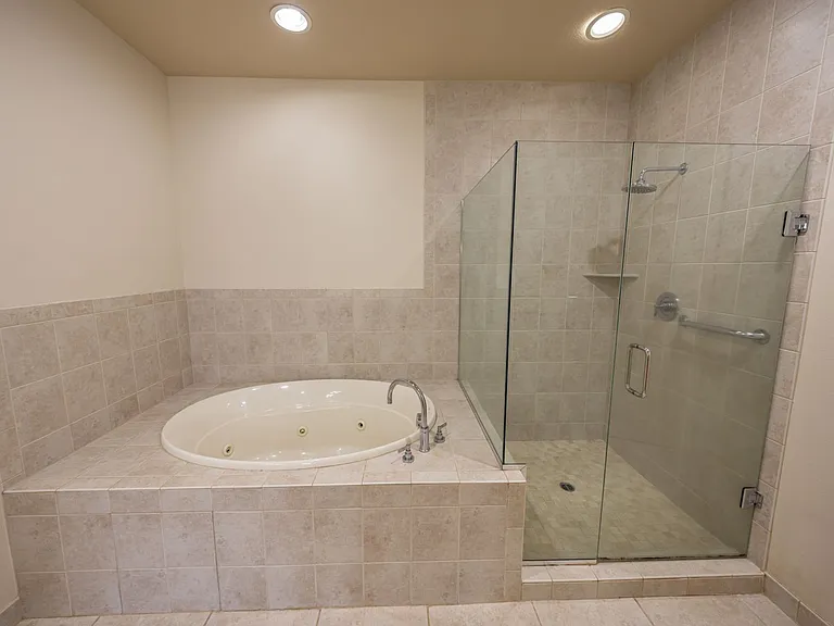 7812 NW Quinault St — Photo 7