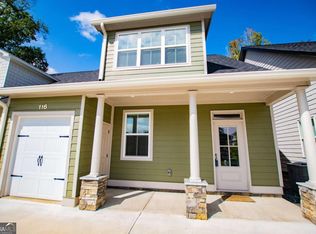 116 Town Walk Ln, Carrollton, GA 30117