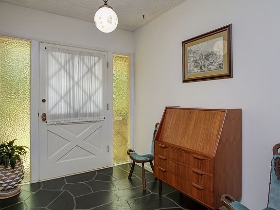5th image of 2315 Caracas St