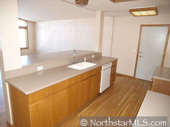3rd image of 5821 Moore Lake Drive W