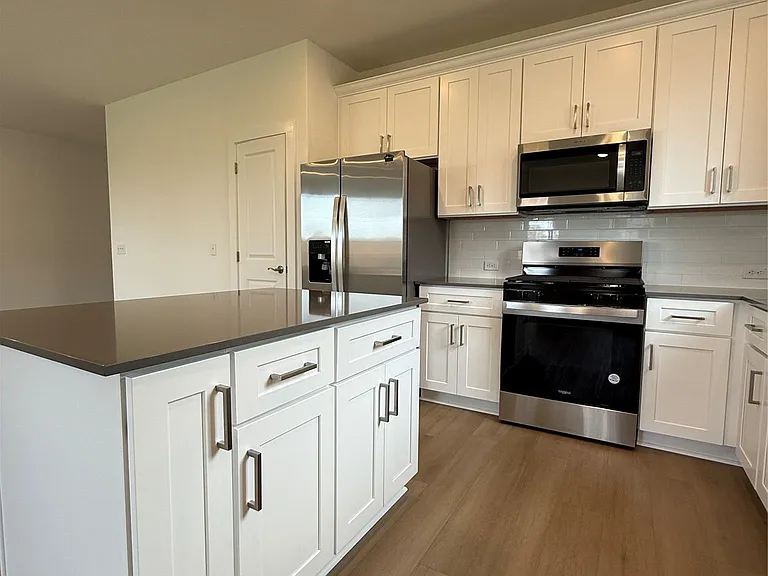 593 Tailwind Dr — Photo 19