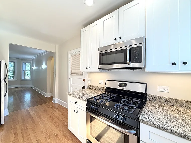 914 Crain St #N3-B — Photo 6
