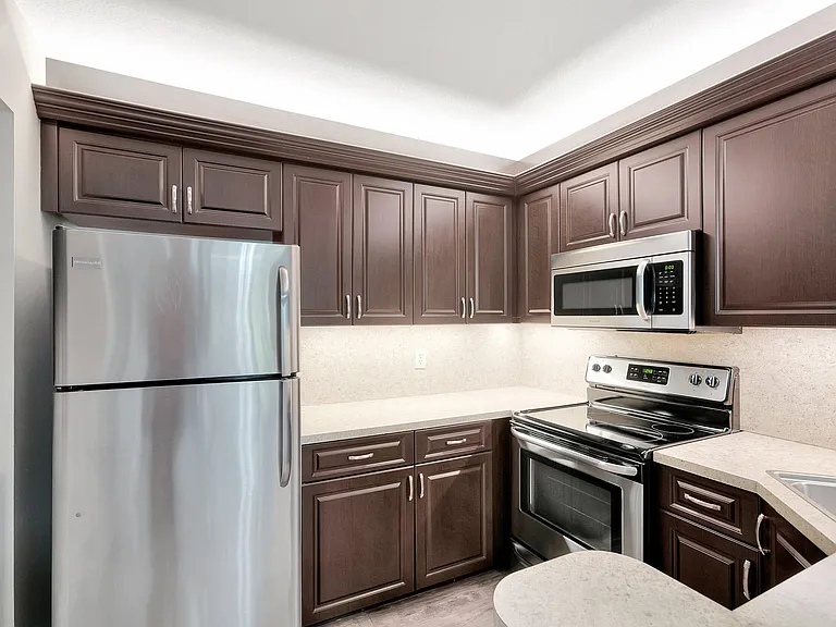 3530 E Gardens East Dr #B — Photo 22