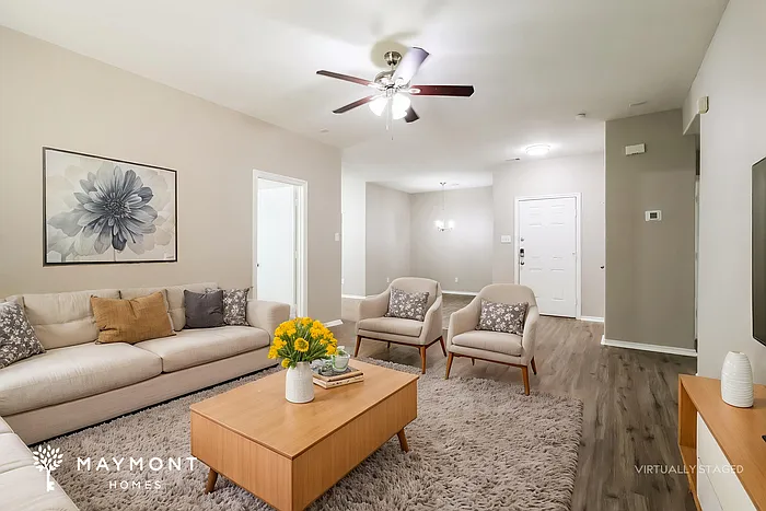 816 Lightningbug Ln — Photo 5