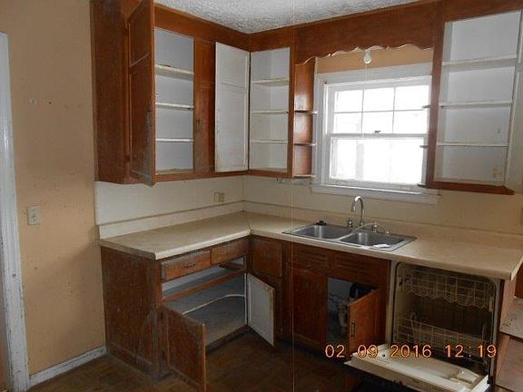 5th image of 3719 N Colorado Ave