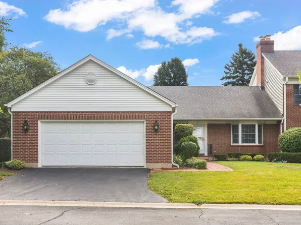 7 Douglas Dr, Sugar Grove, IL 60554