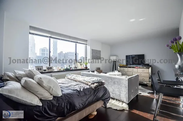 Rented by Metropolitan Property Group | media 2