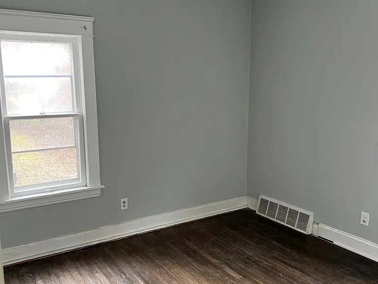 14406 Westropp Ave — Photo 12